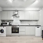 Cozy London Apartment